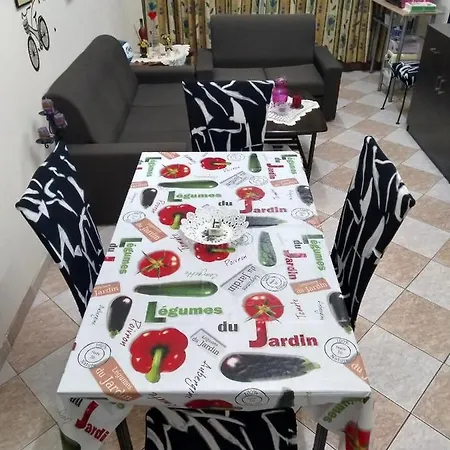 -= =- Apartament Xylophaghou